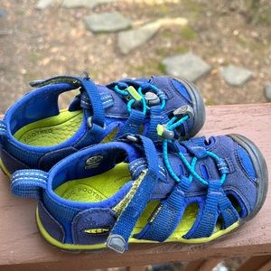 Keen Seacamp 2 water sandals- size 10